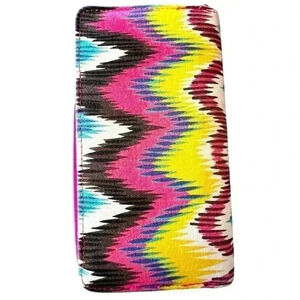 Multicolor Geometrical Large Zip Closure Wallet